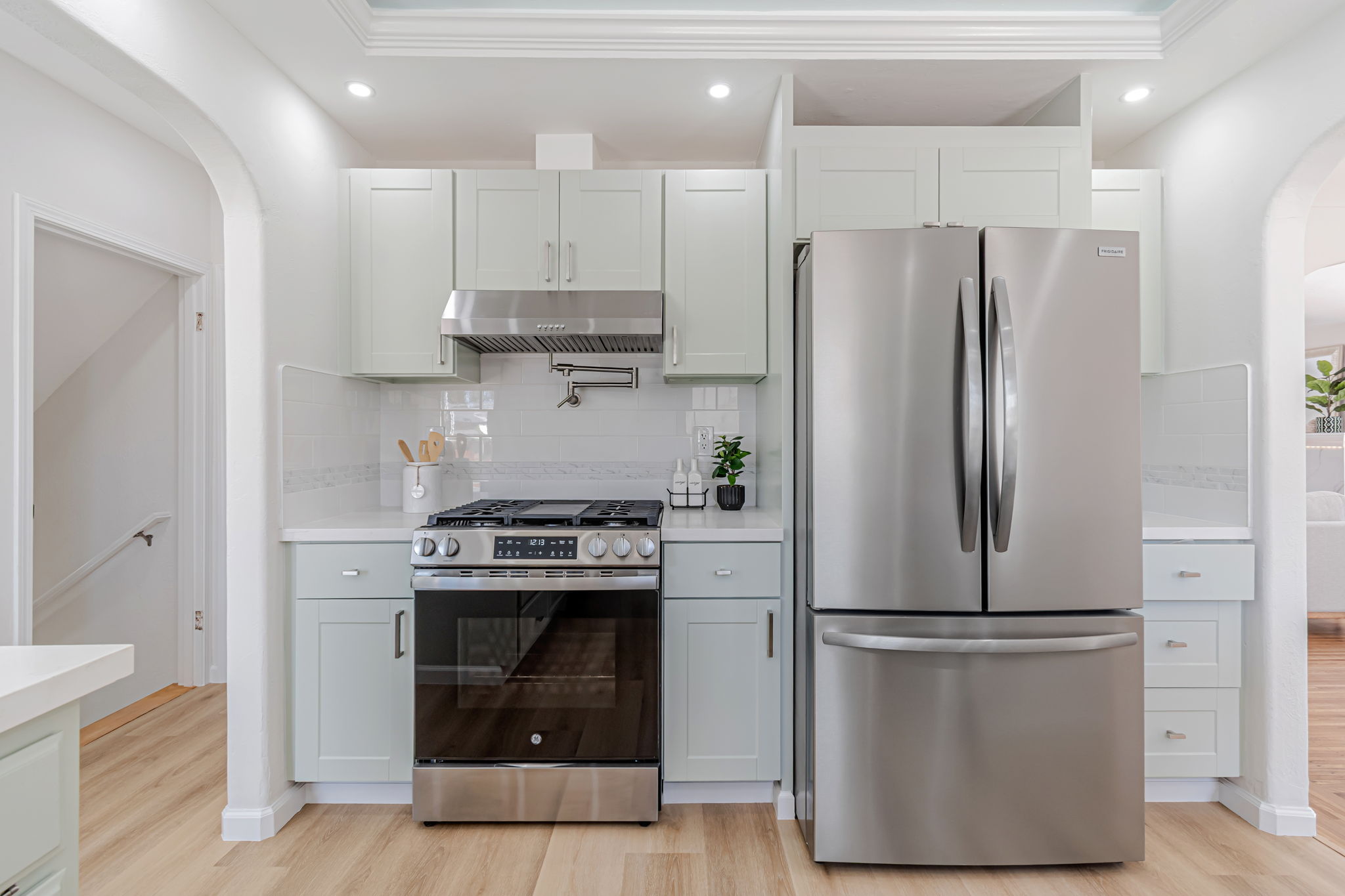 011_2744 Rheem Ave 