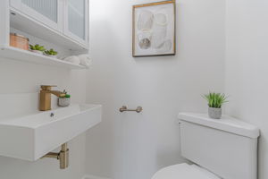 027_2744 Rheem Ave 