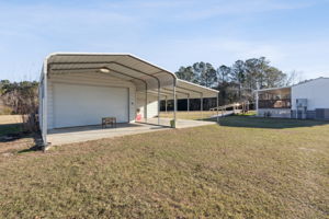 Carport/Garage
