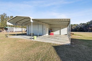 Carport/Garage