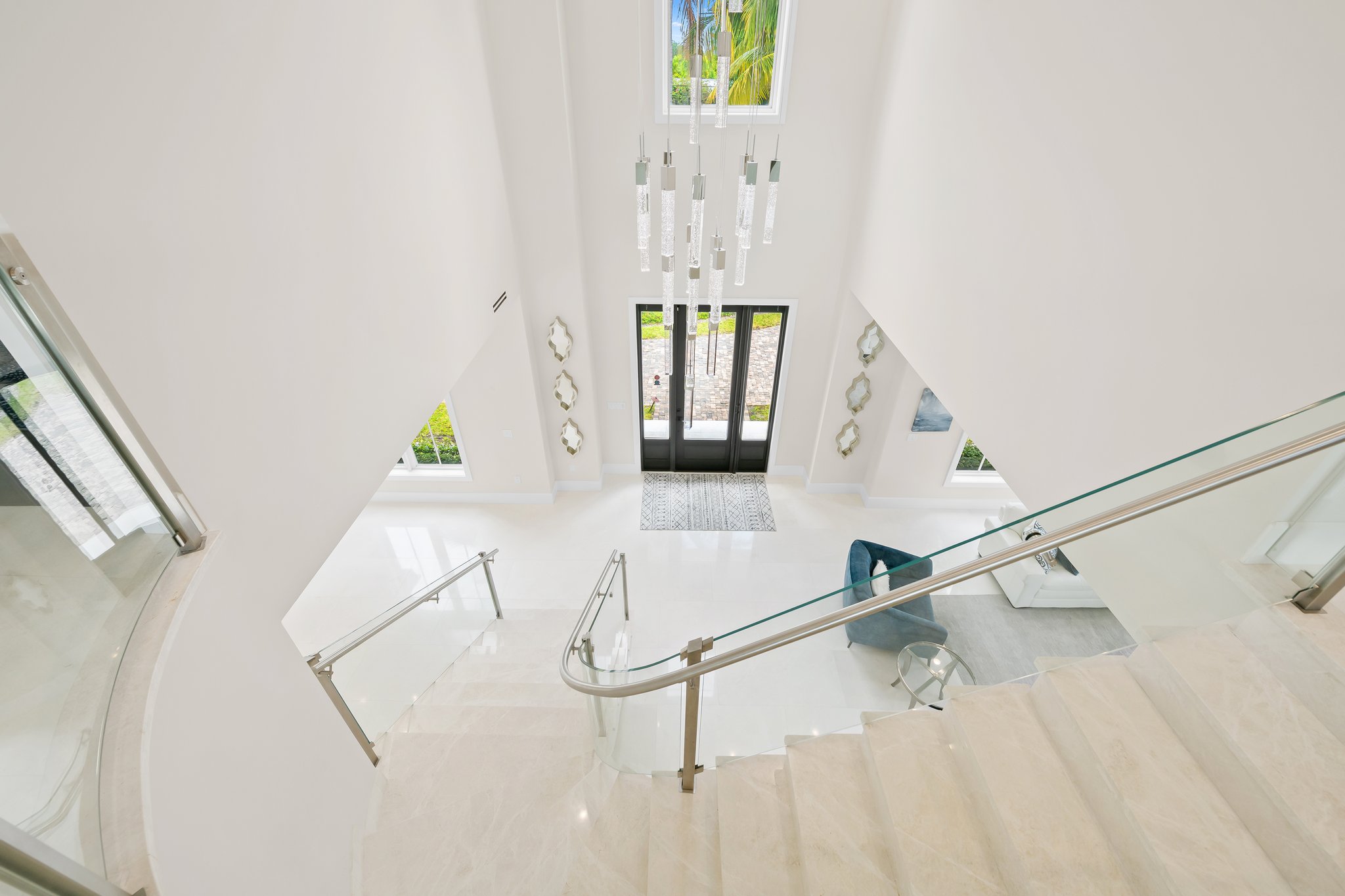  Photo 42