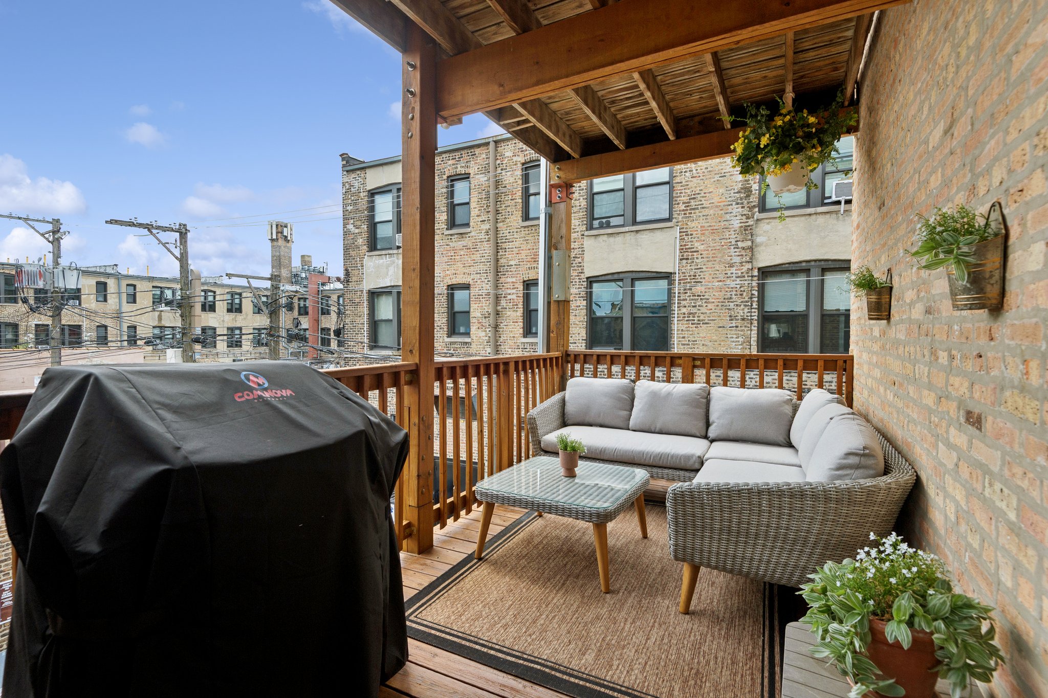 2747 N Spaulding Ave 2_005.jpg