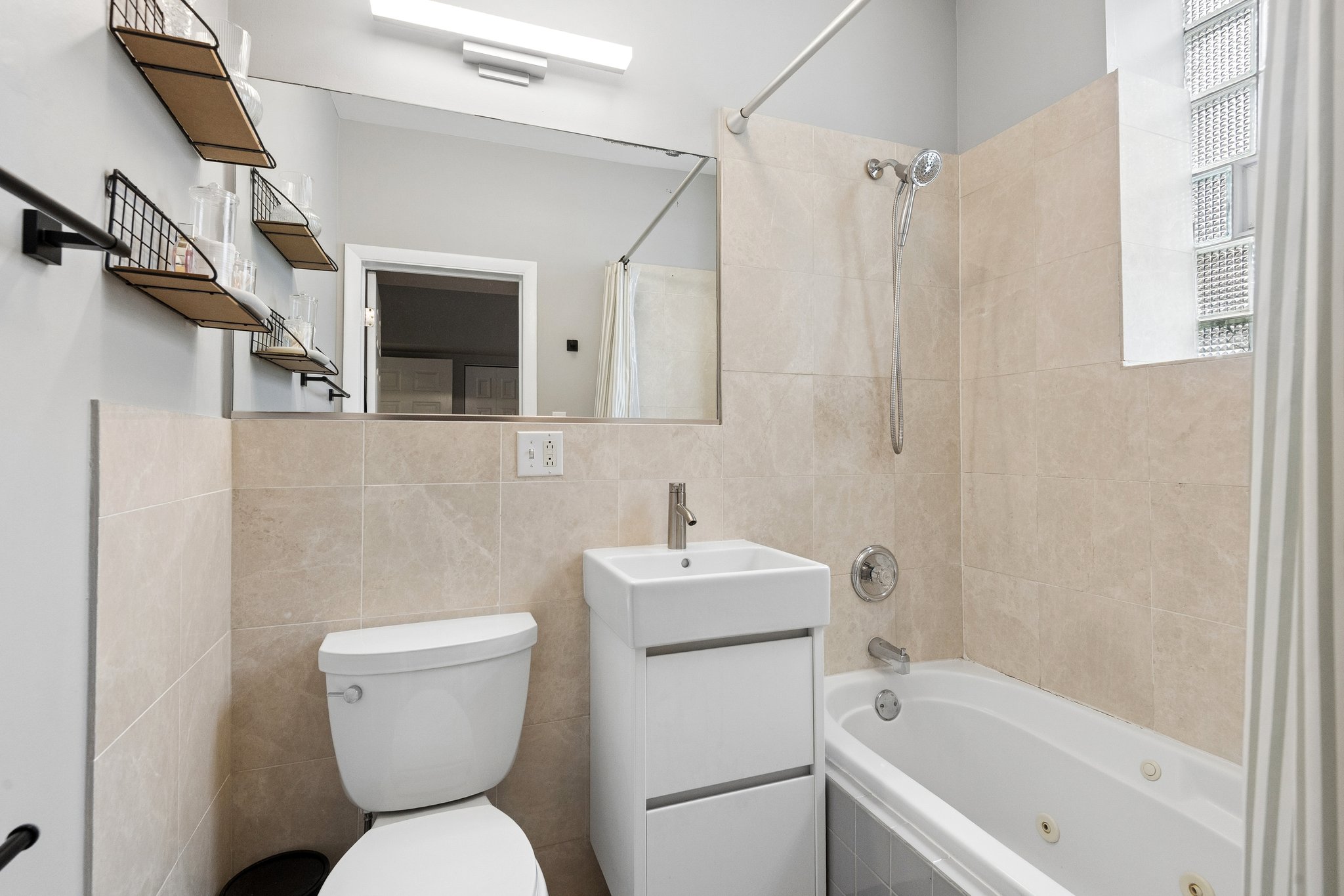 2747 N Spaulding Ave 2_014.jpg