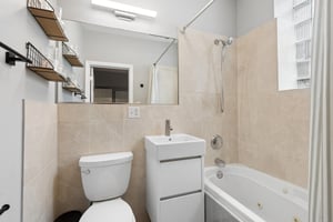 2747 N Spaulding Ave 2_014.jpg