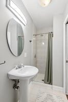 2747 N Spaulding Ave 2_016.jpg