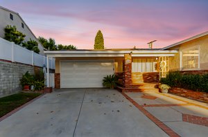 2748 Mansfield Dr ext-3 day to dusk.jpeg