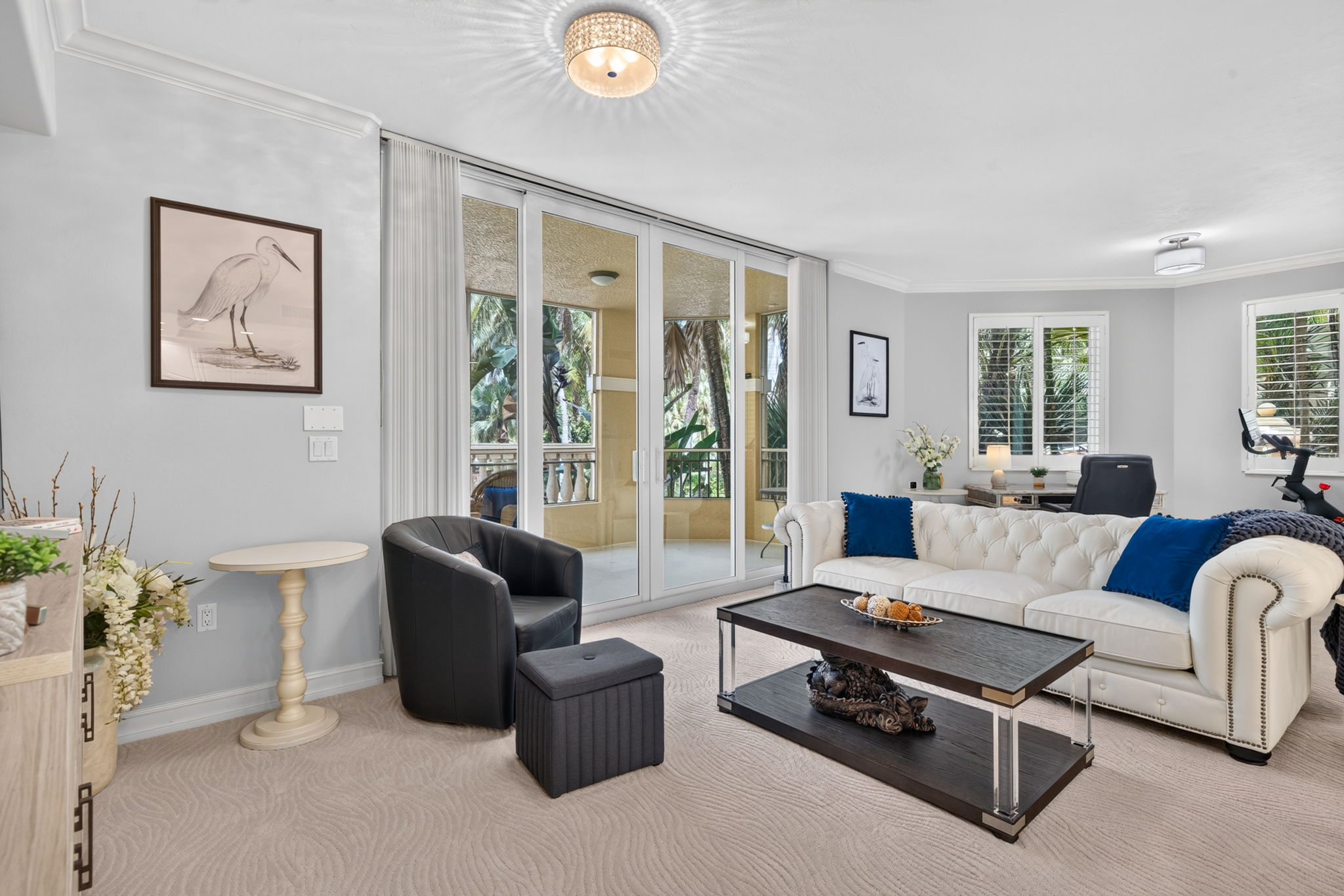 RS - Living Room 3 of 4