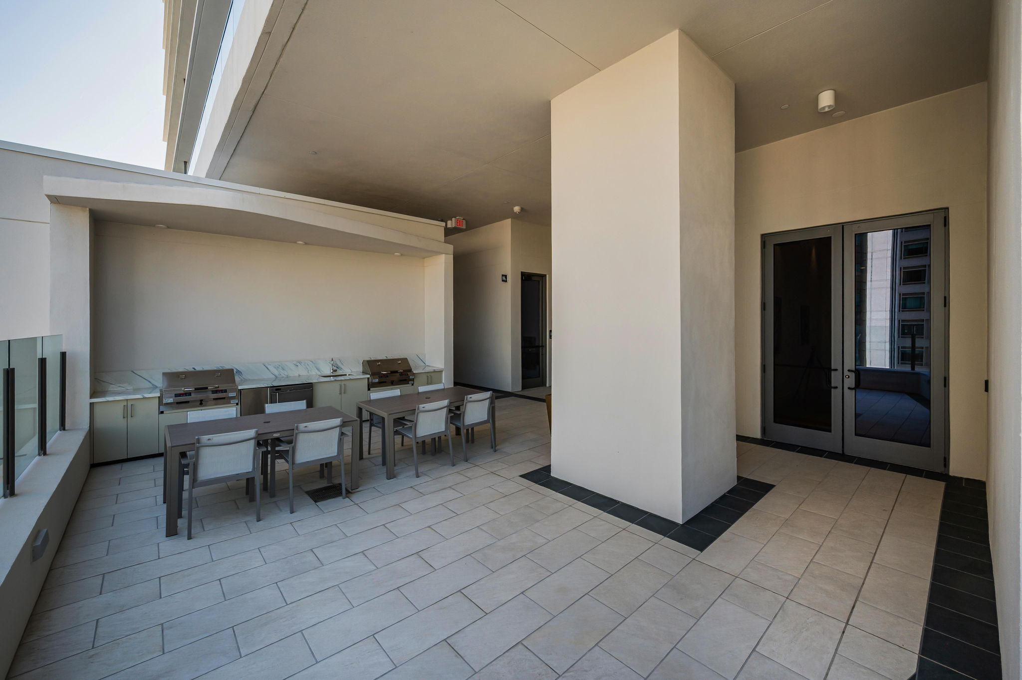 Pool Grilling Area and Patio4