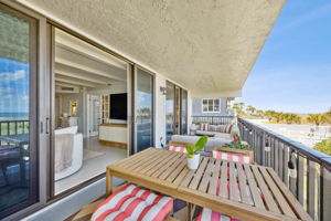 Large Oceanfront Balcony