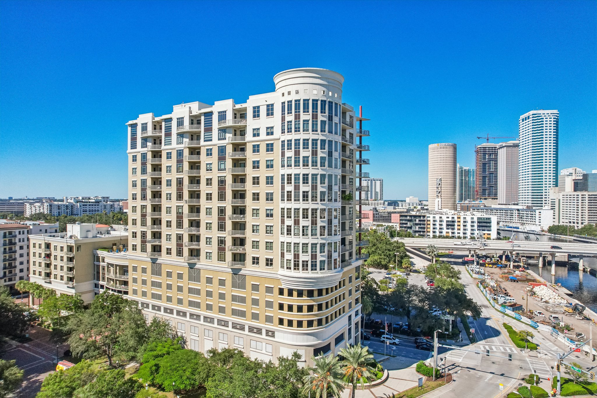 Bayshore Blvd 1204-S2310-002.jpg