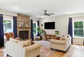  Photo 9