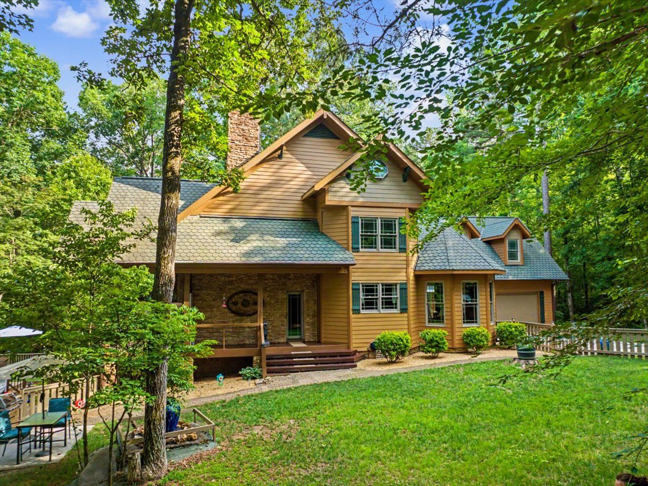 003-Front Exterior