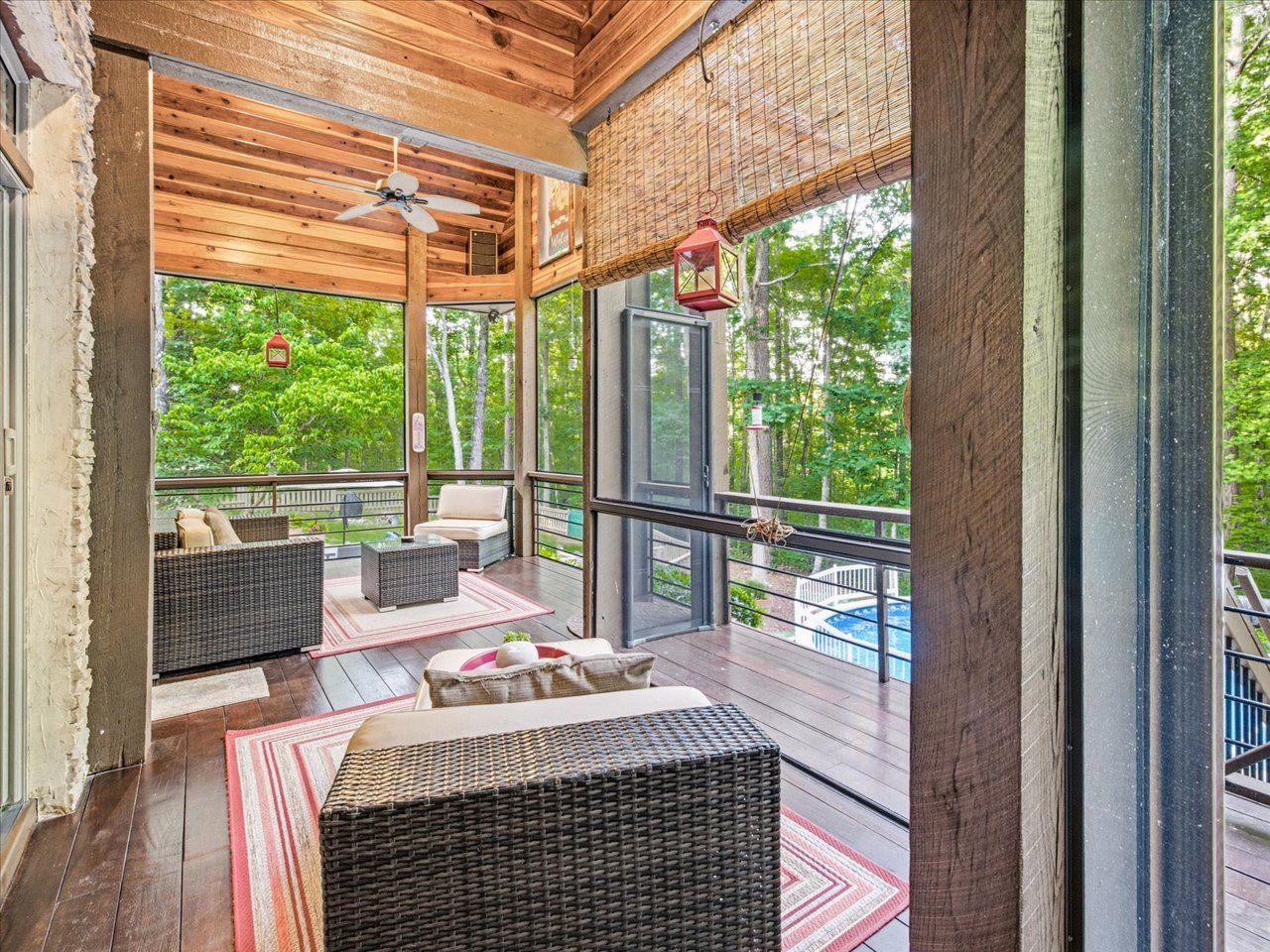 017-Screened Porch