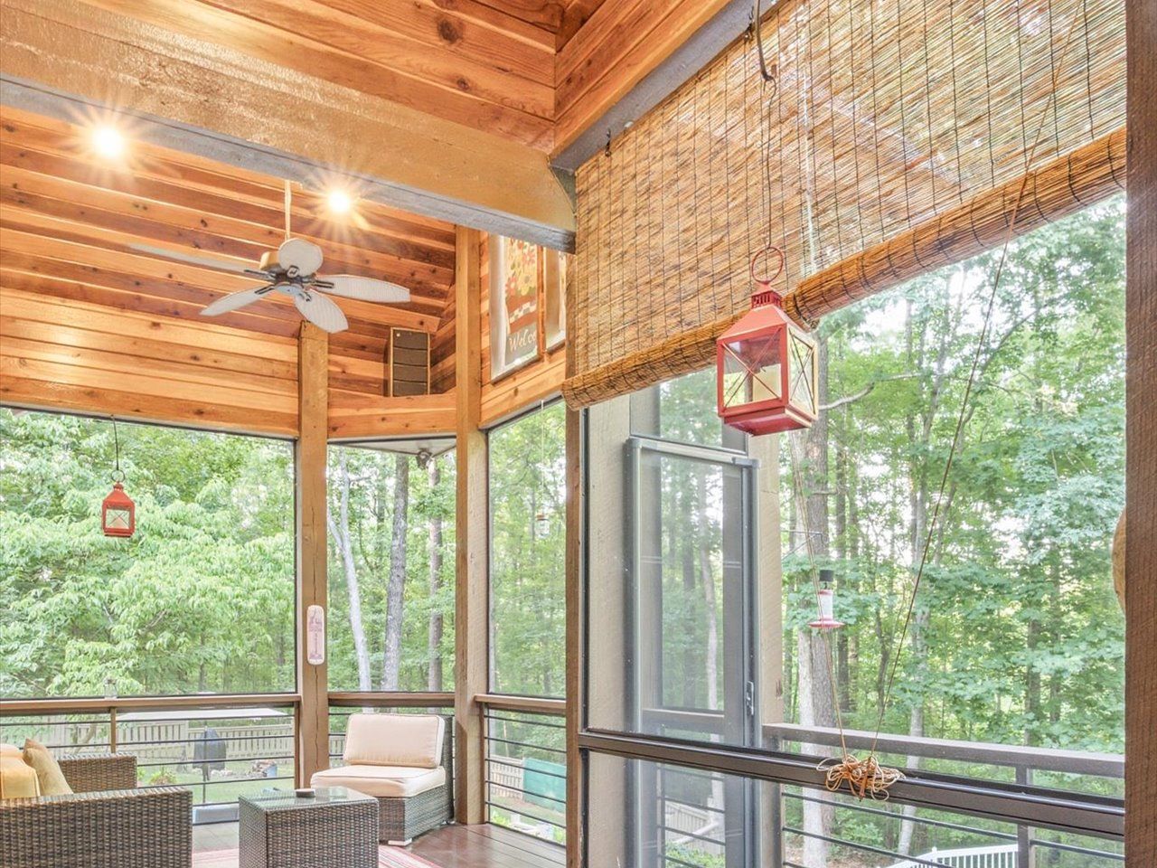 018-Screened Porch