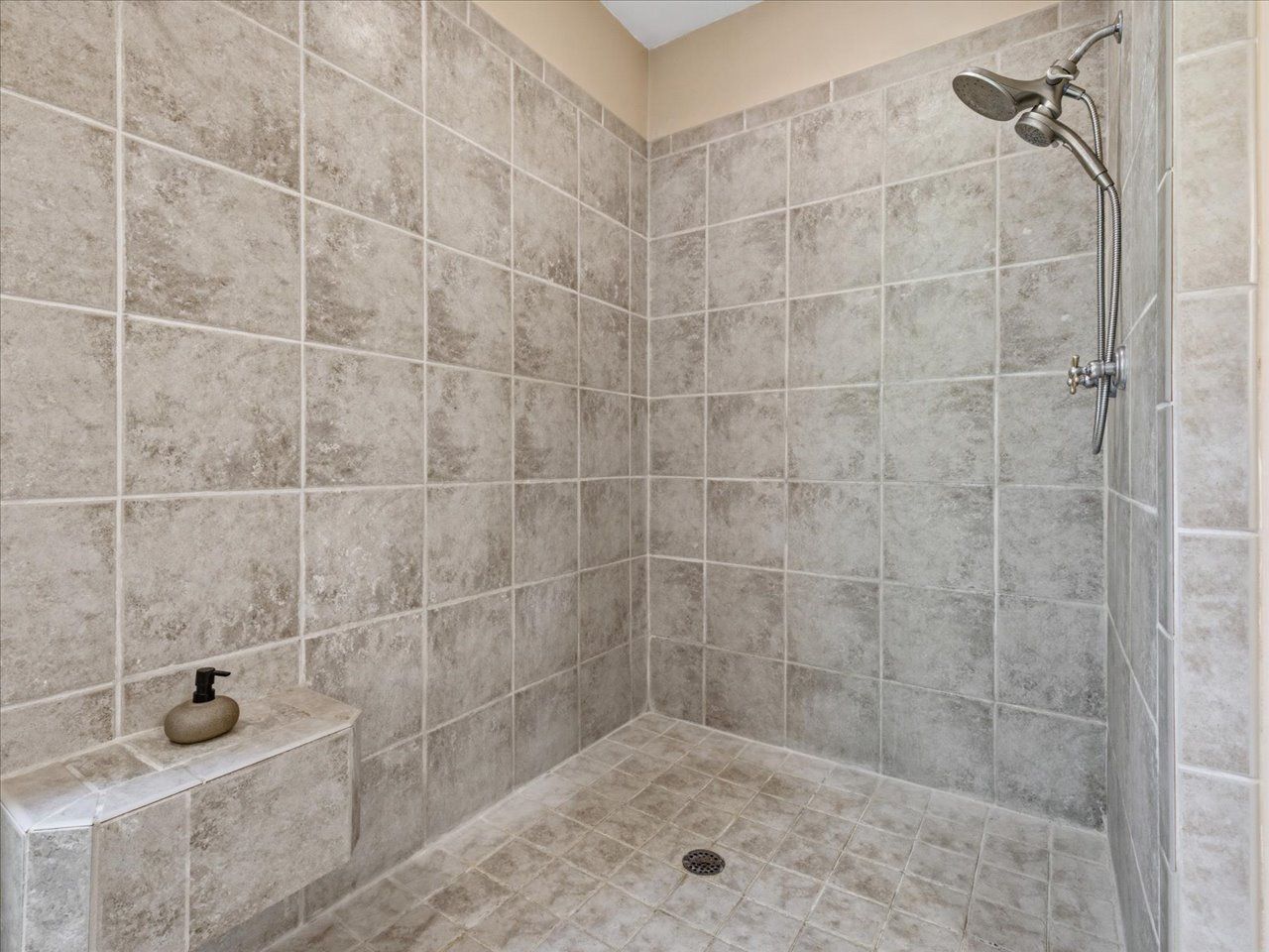 043-Primary Bathroom