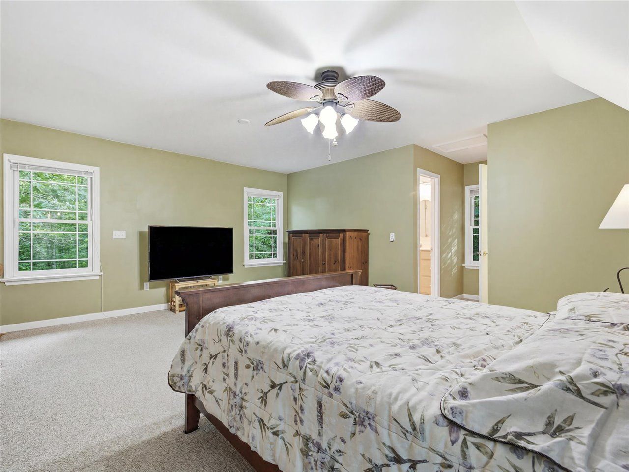 070-Bedroom Suite
