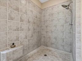 043-Primary Bathroom