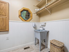 064-Laundry Room