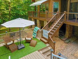 083-Pool Deck