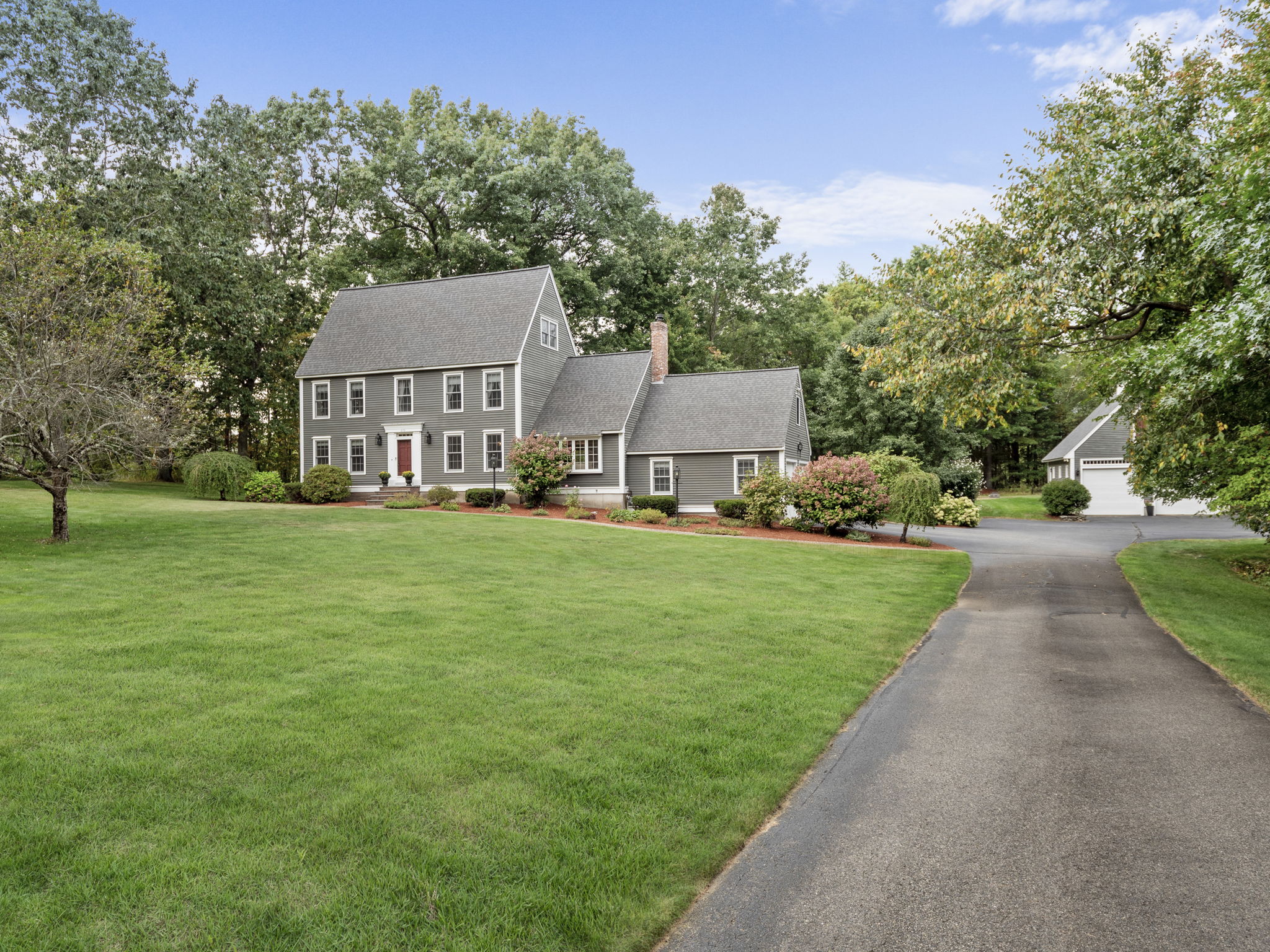 275 Pleasant St, Dunstable, MA 61