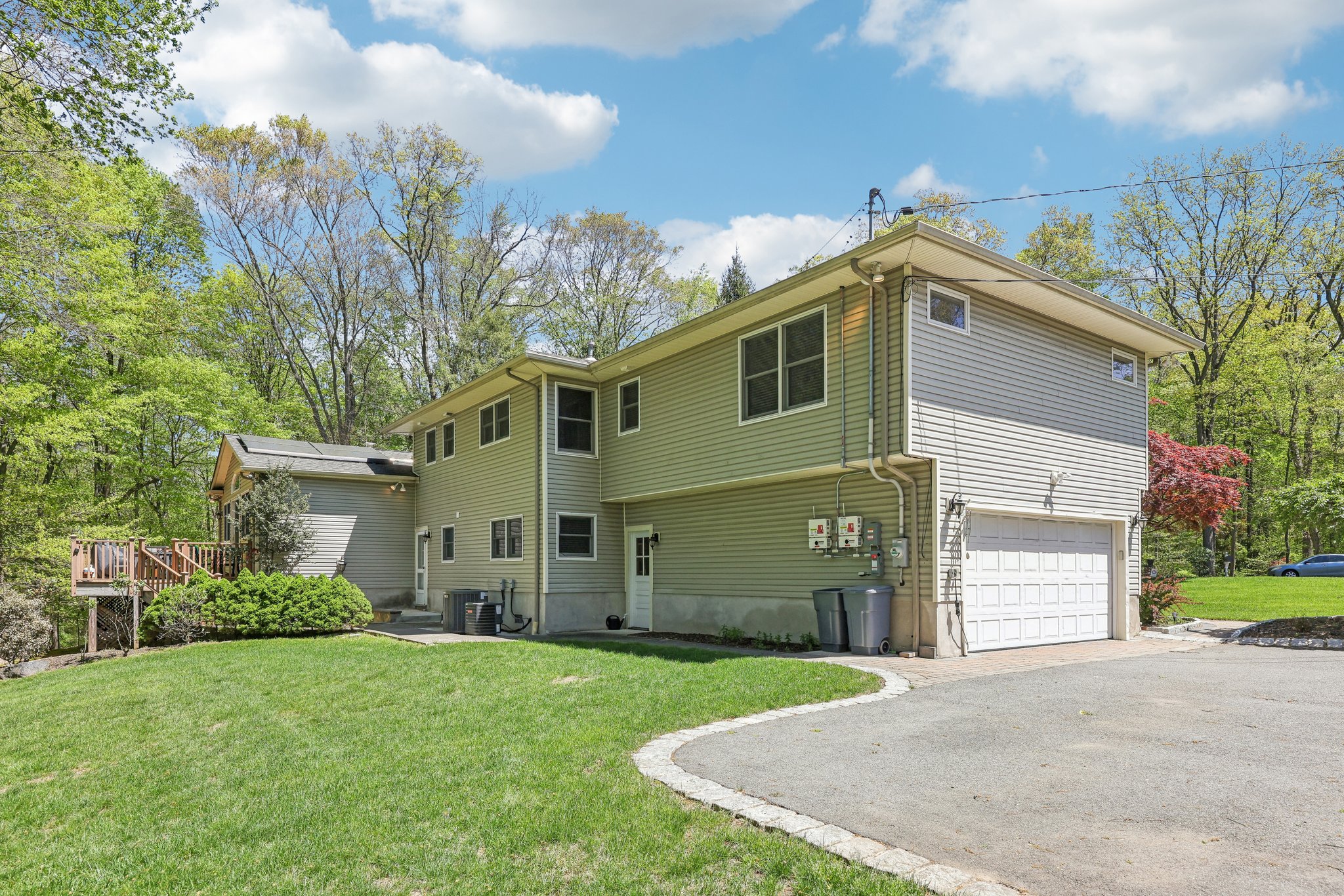 Sycamore Ct-0105-042.jpg