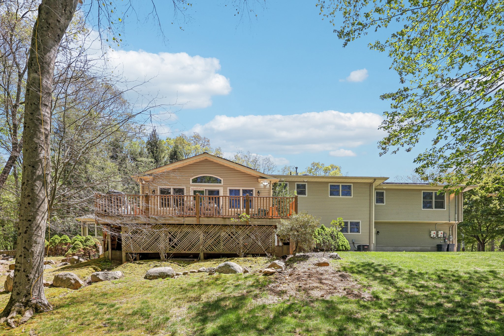 Sycamore Ct-0105-043.jpg