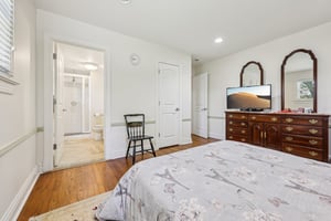 Sycamore Ct-0105-036.jpg