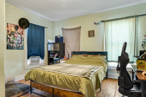  Photo 33