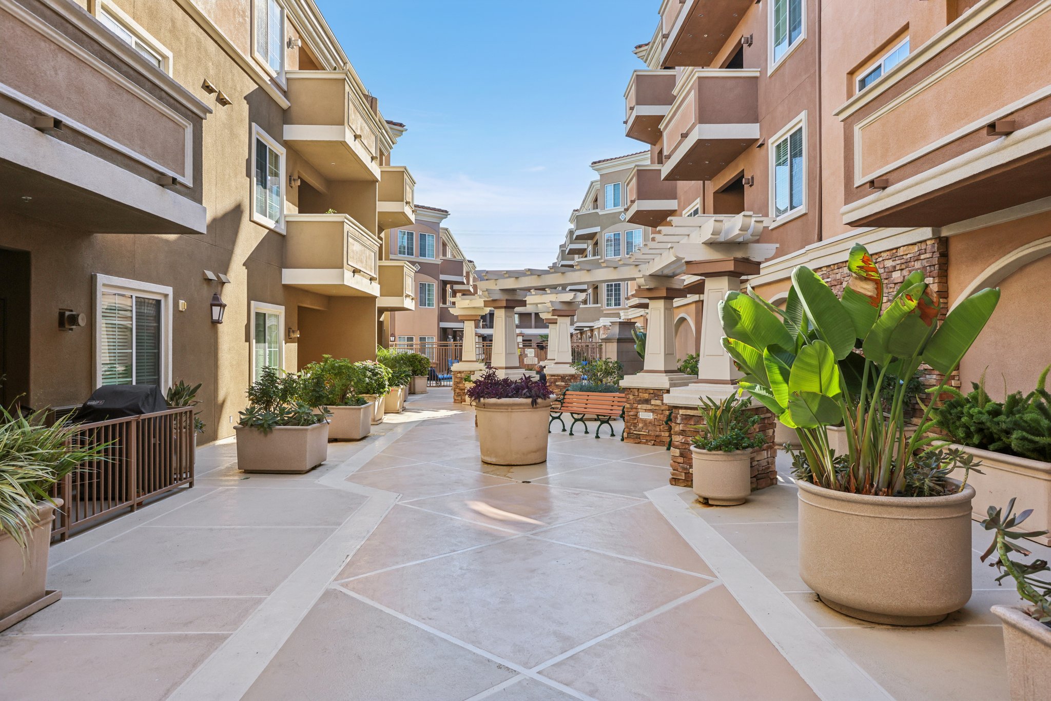 Artesia Blvd-1301-902.jpg