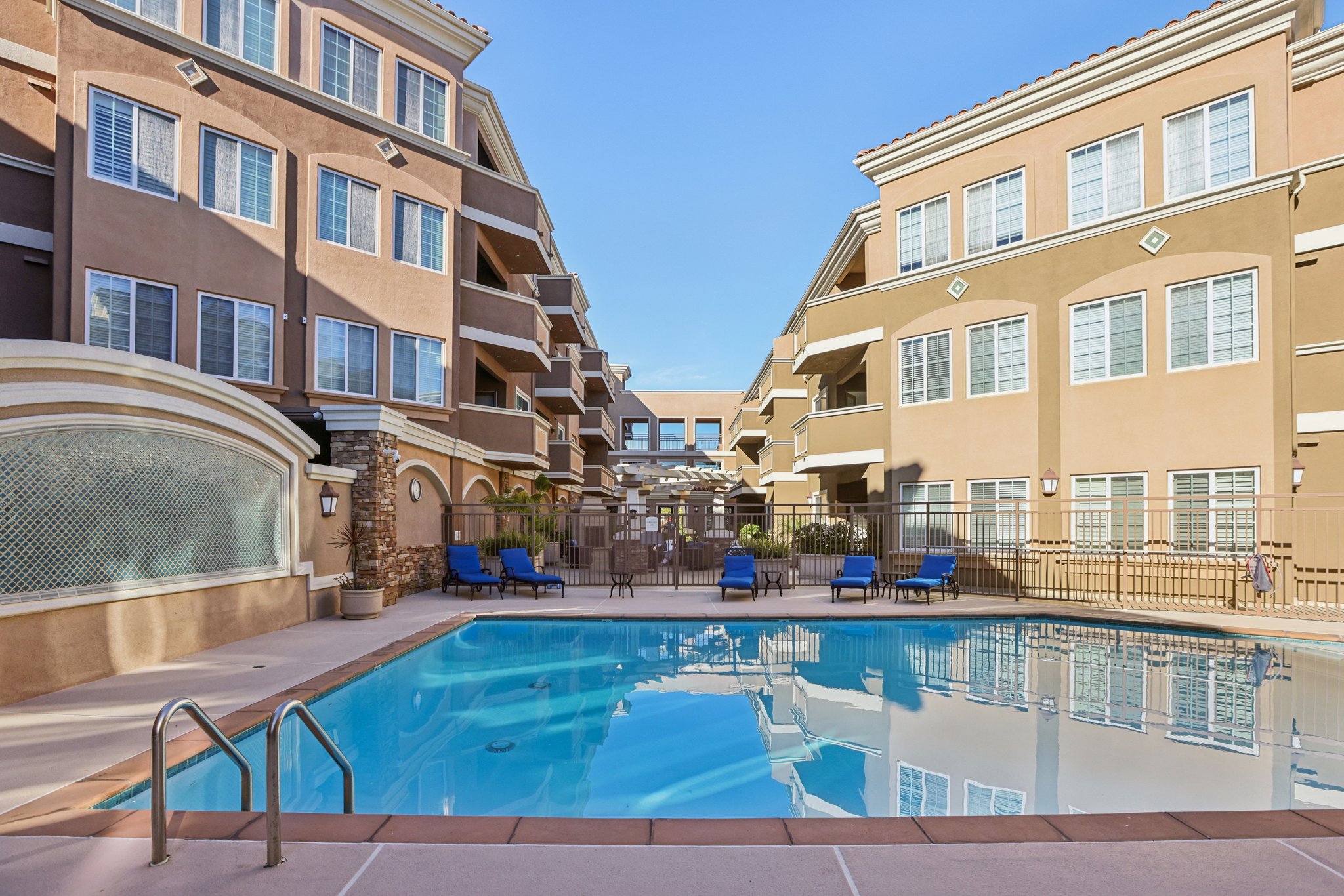 Artesia Blvd-1301-905.jpg