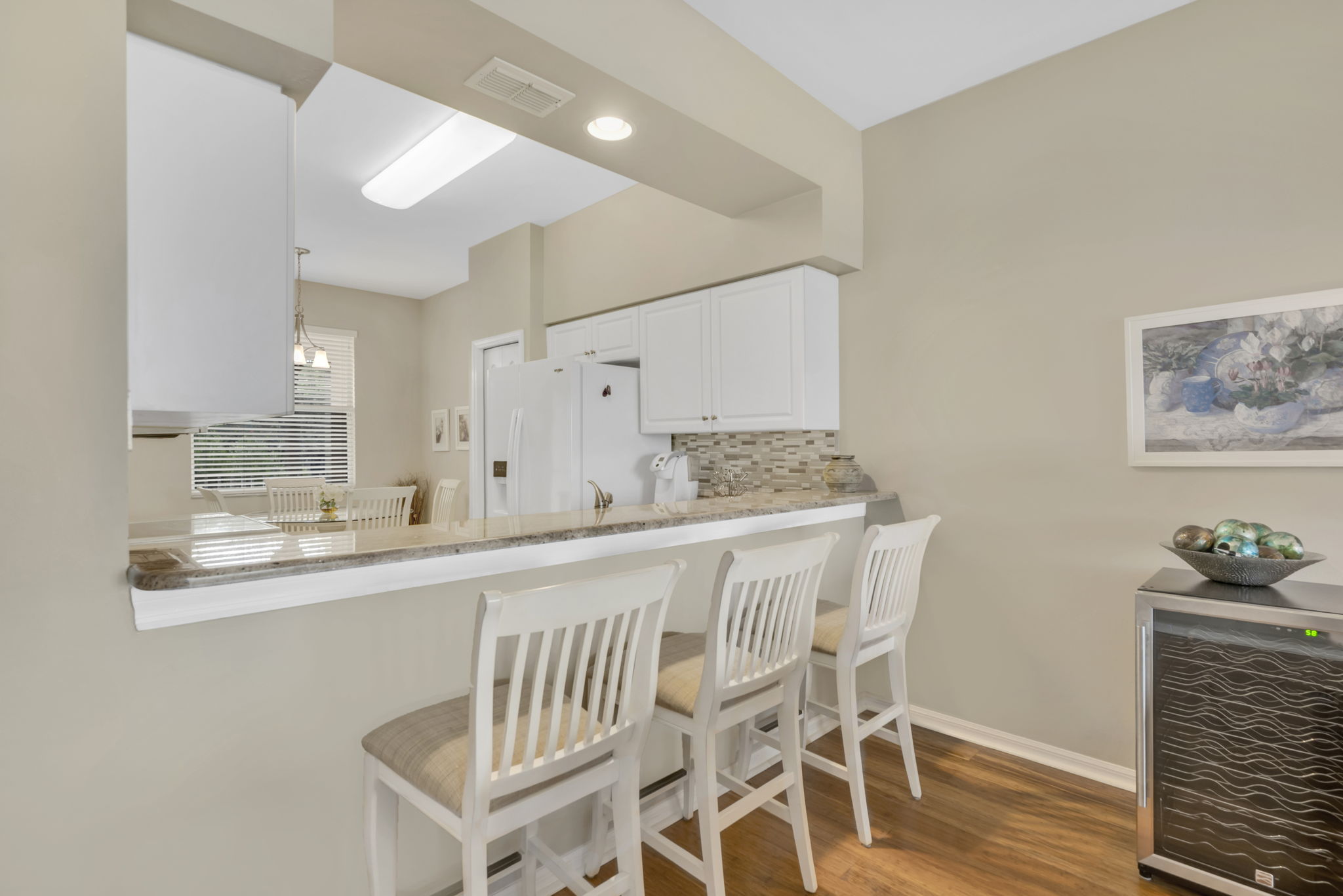 Kitchen Dining Area