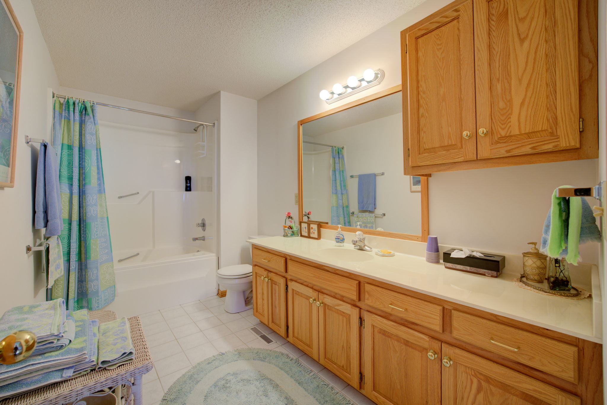 14 Bathroom