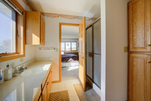 12 Bathroom