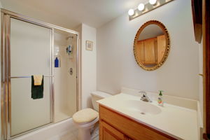 15 Bathroom