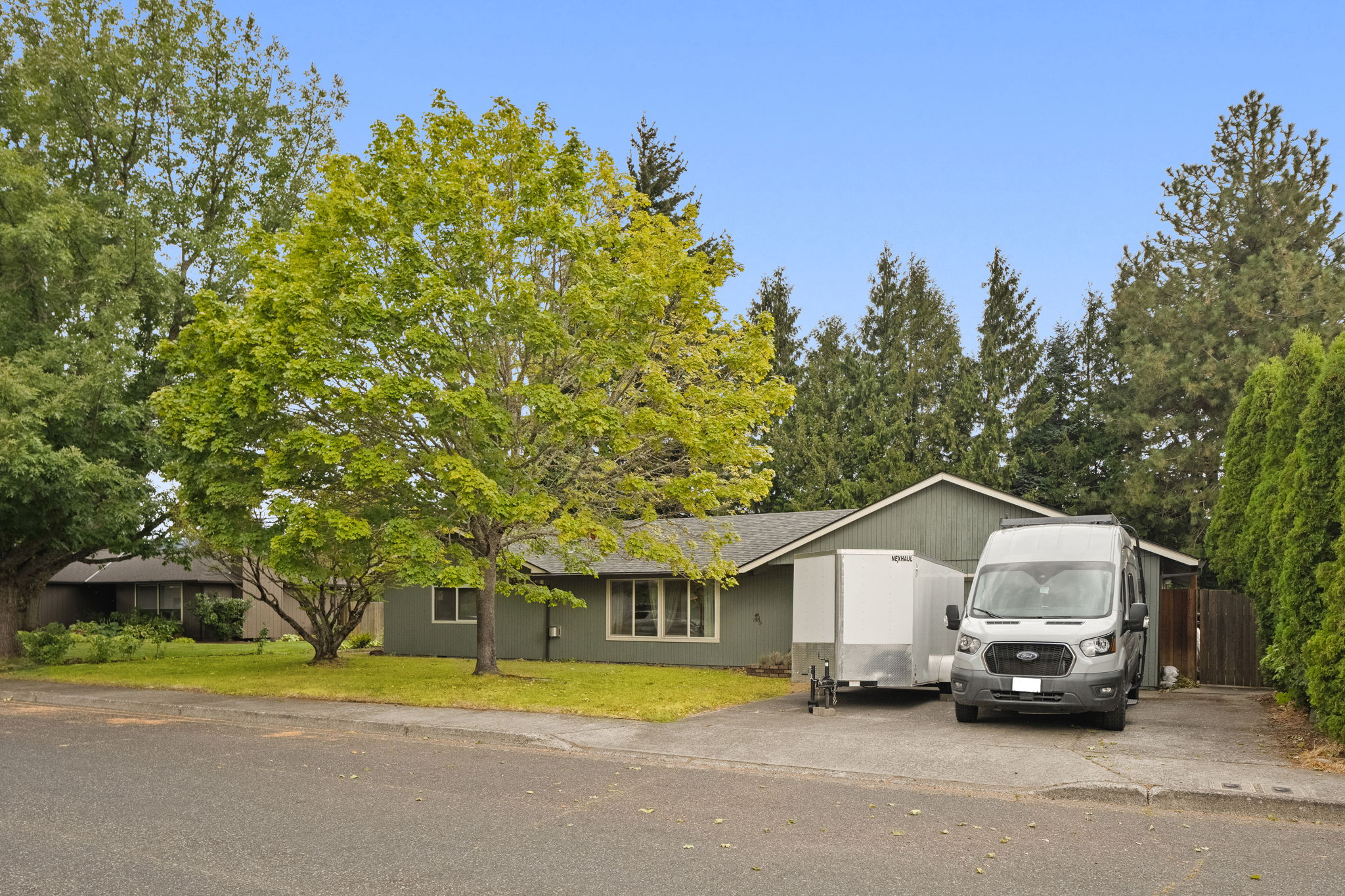 Front Yard with Plenty of Parking