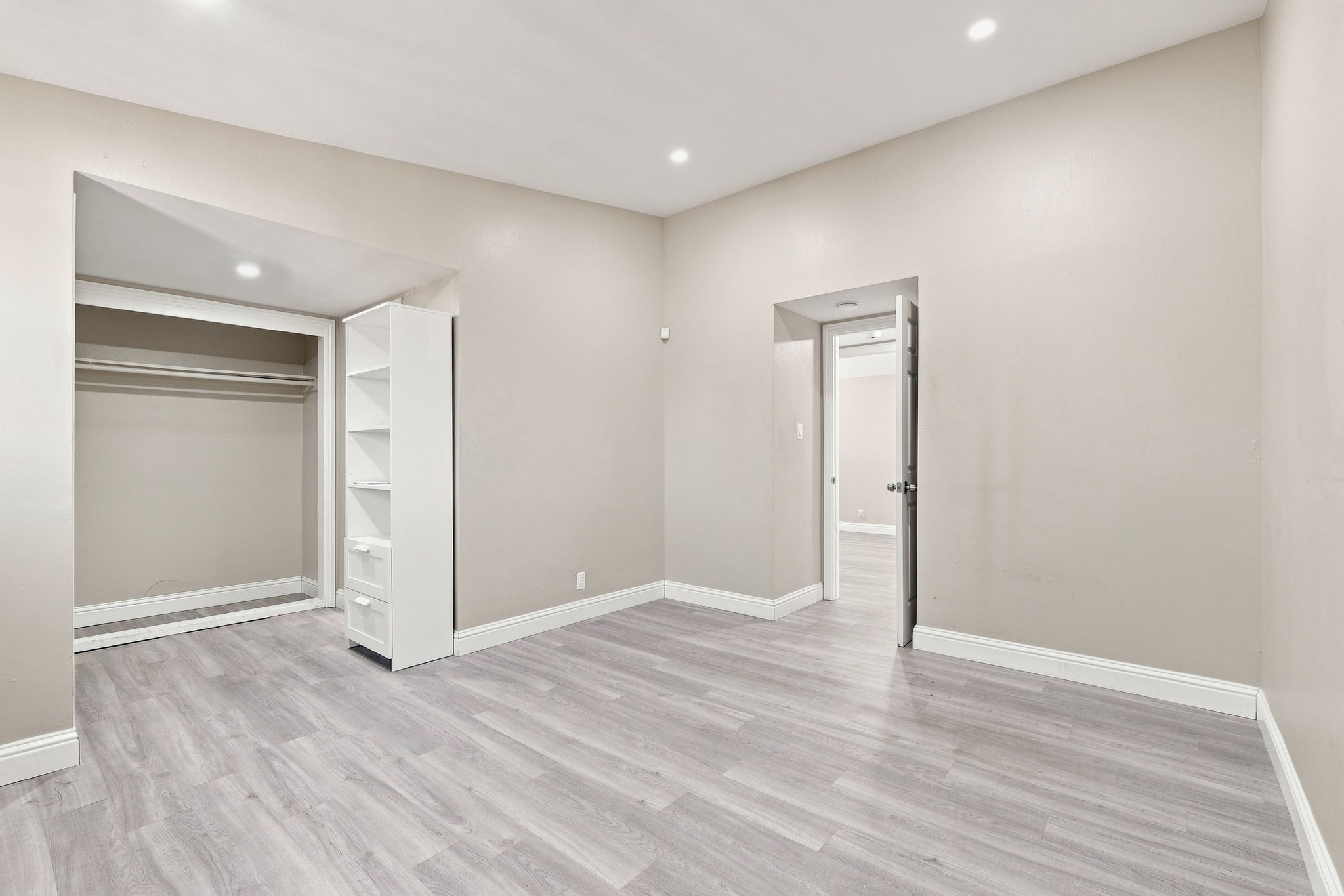 016_F8_27565 Verona Ave