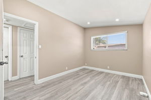 021_F8_27565 Verona Ave