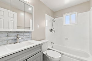 024_F8_27565 Verona Ave