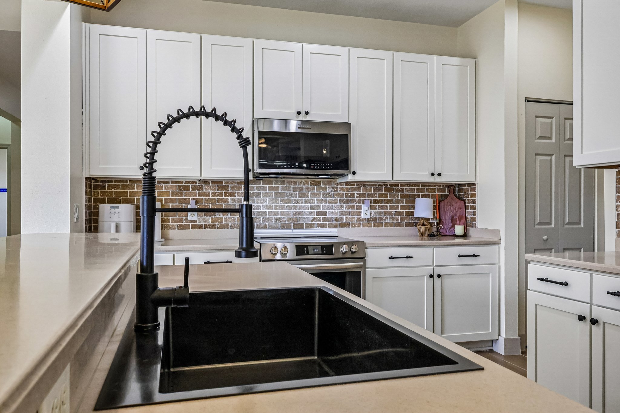 Breezy Meadow Rd-S1610-019.jpg