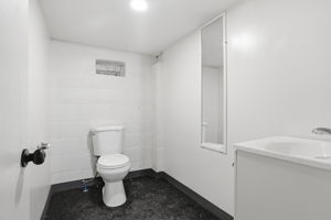  Photo 34