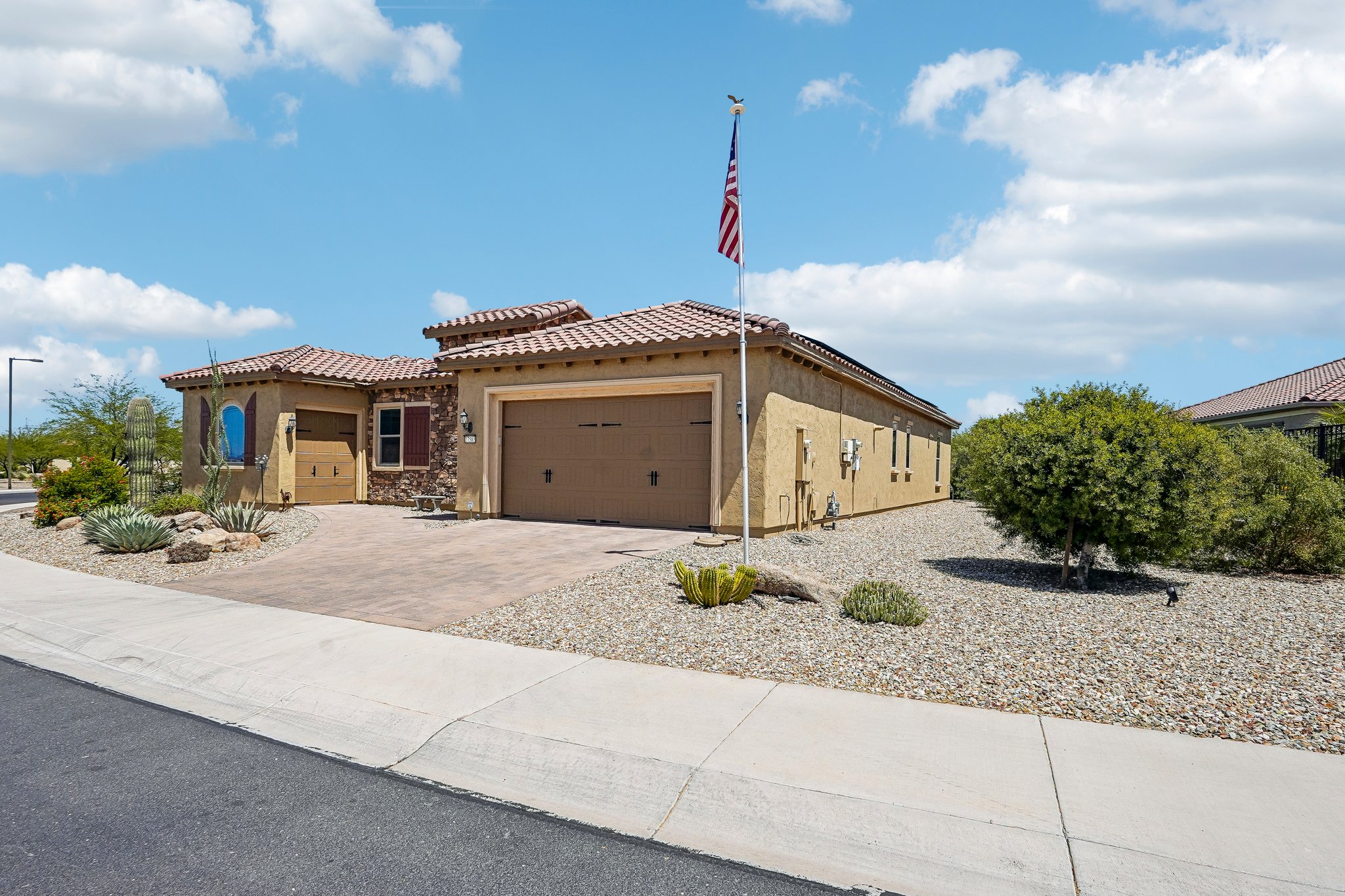 W Tonopah Dr-S2904-002.jpg