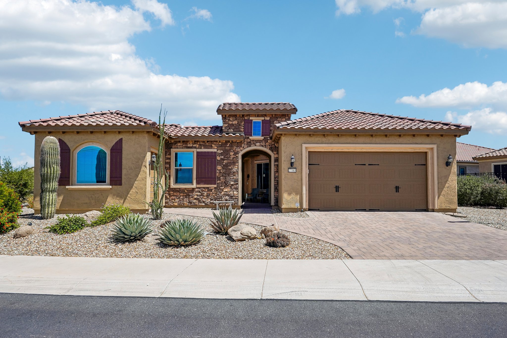 W Tonopah Dr-S2904-004.jpg
