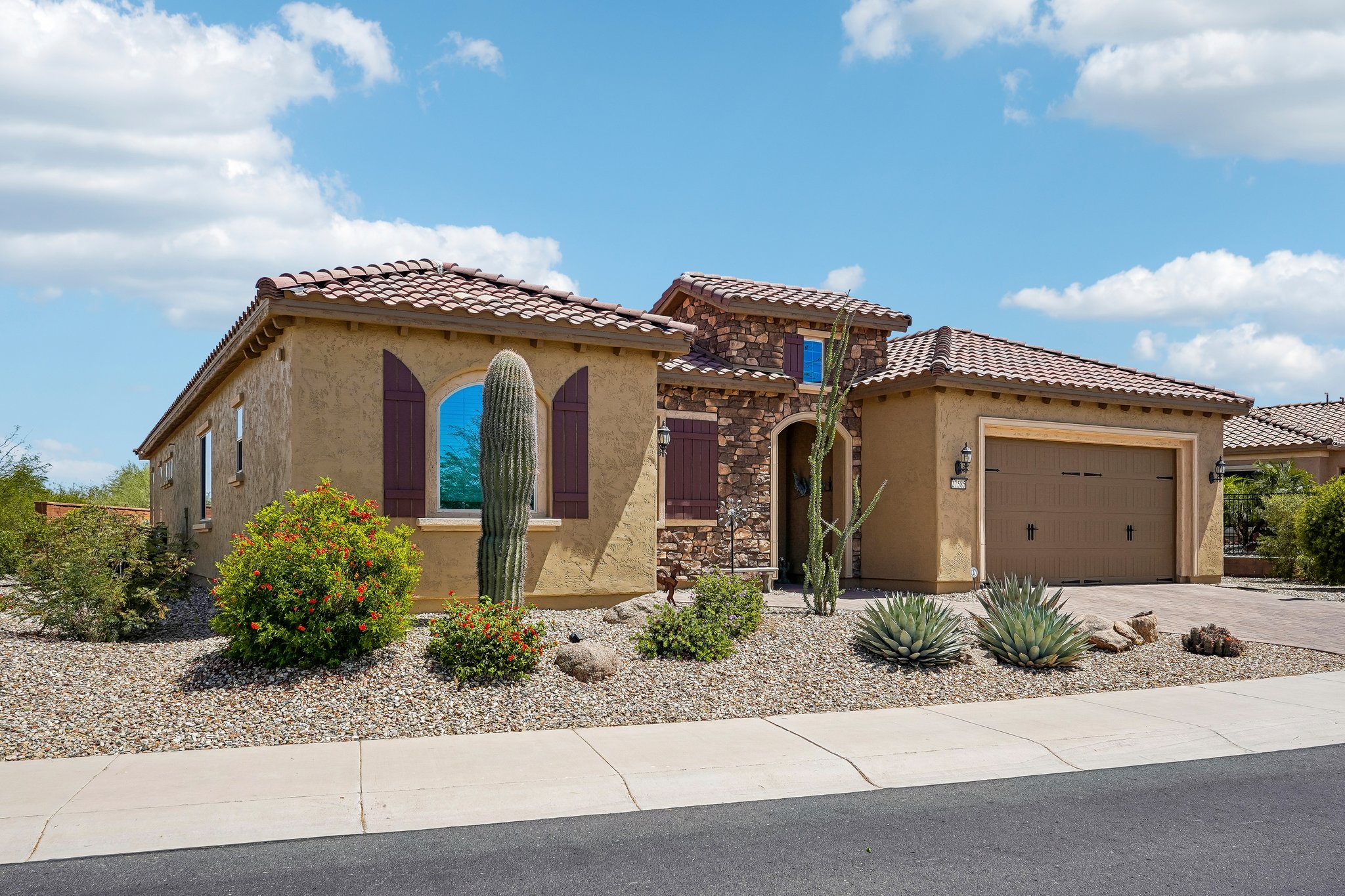 W Tonopah Dr-S2904-006.jpg