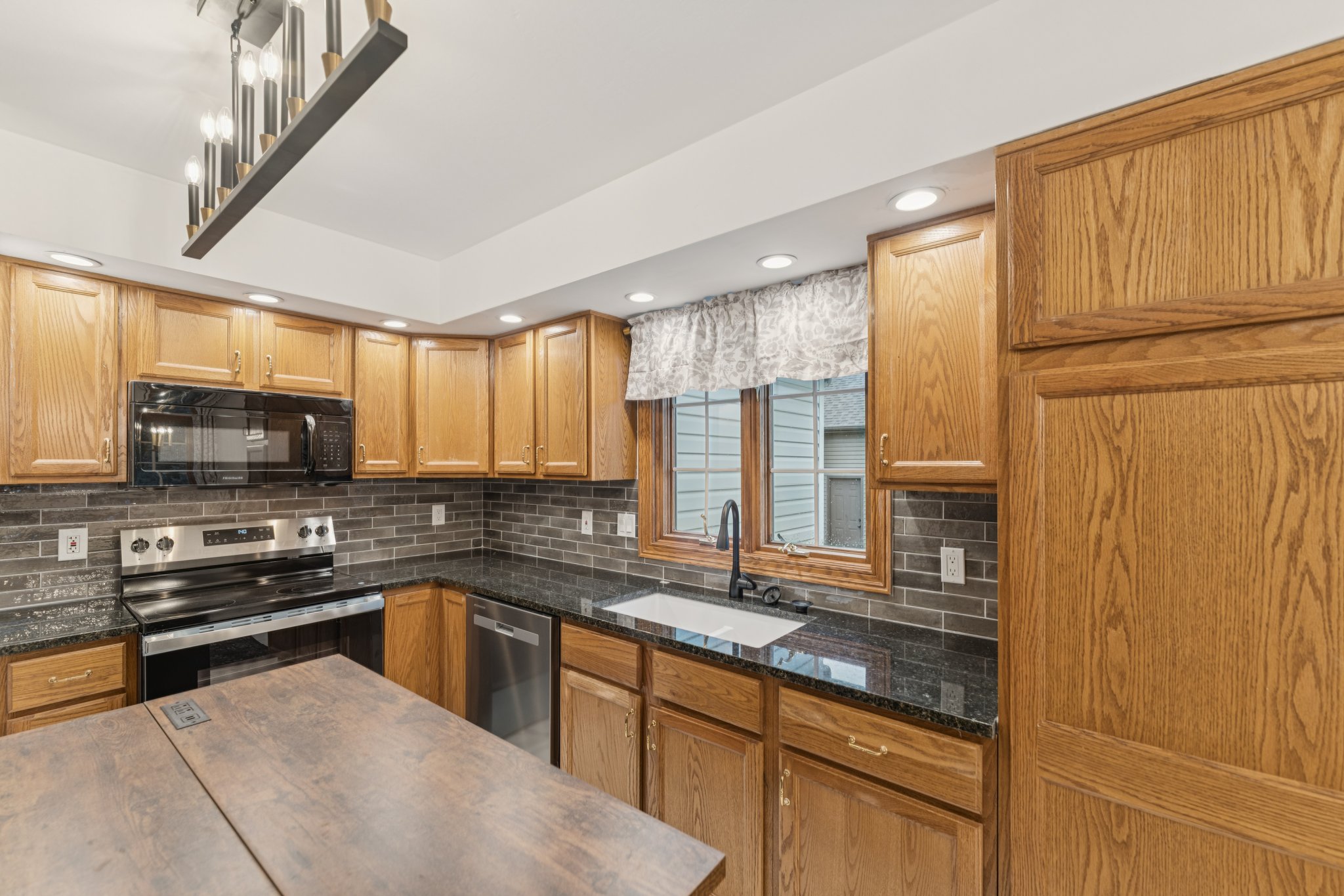 S Bayshore Dr-S1101-014.jpg