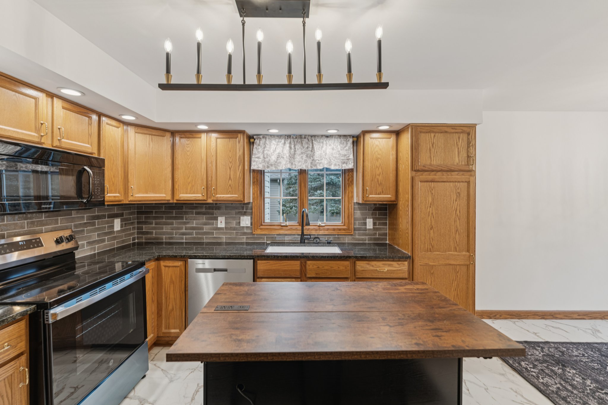 S Bayshore Dr-S1101-018.jpg