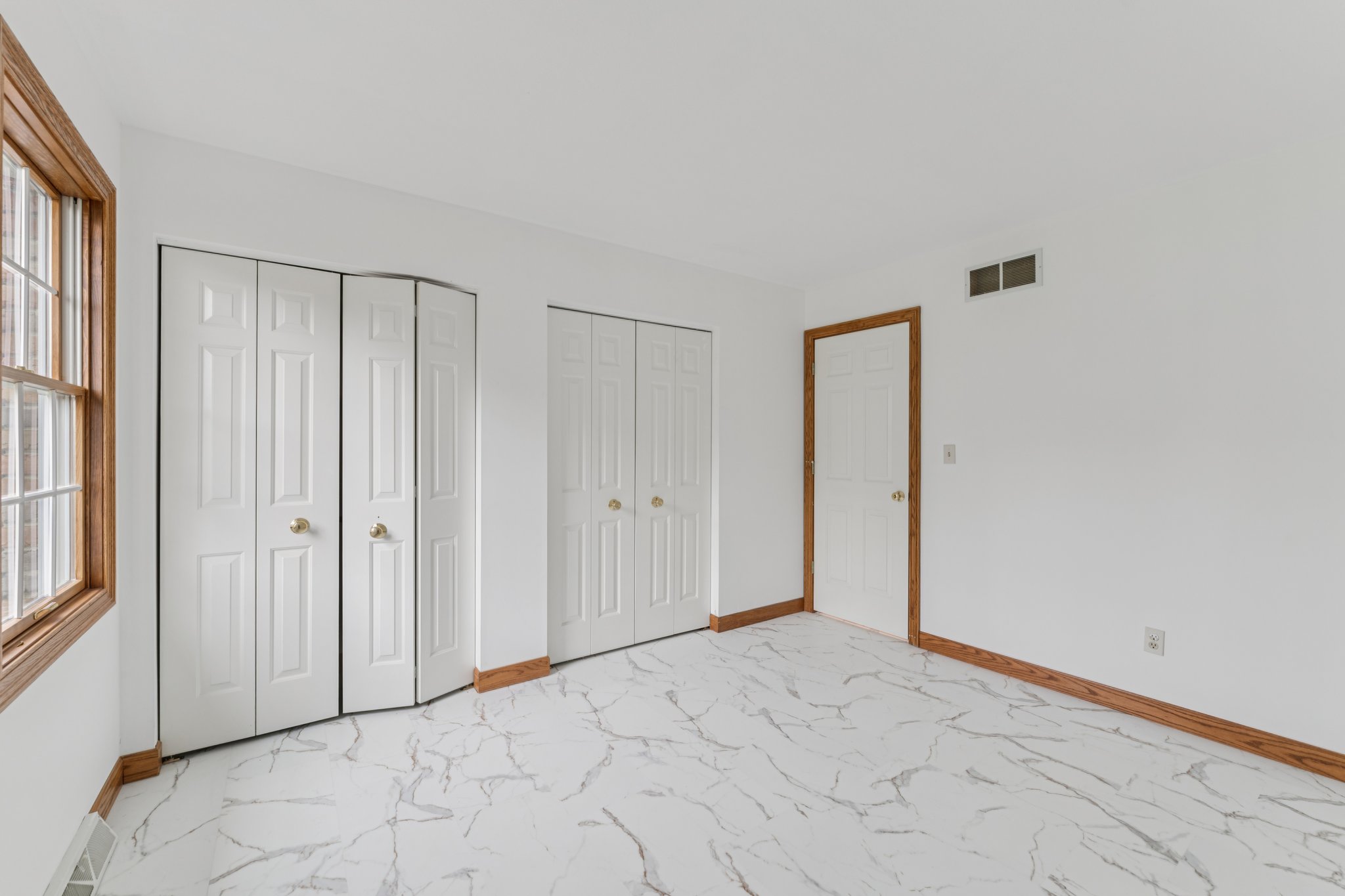 S Bayshore Dr-S1101-021.jpg