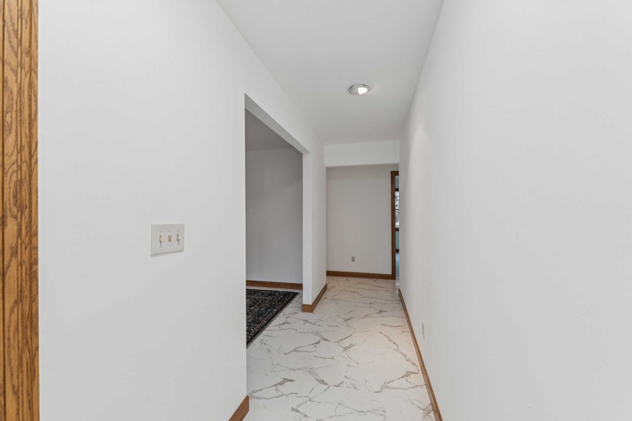 S Bayshore Dr-S1101-033.jpg