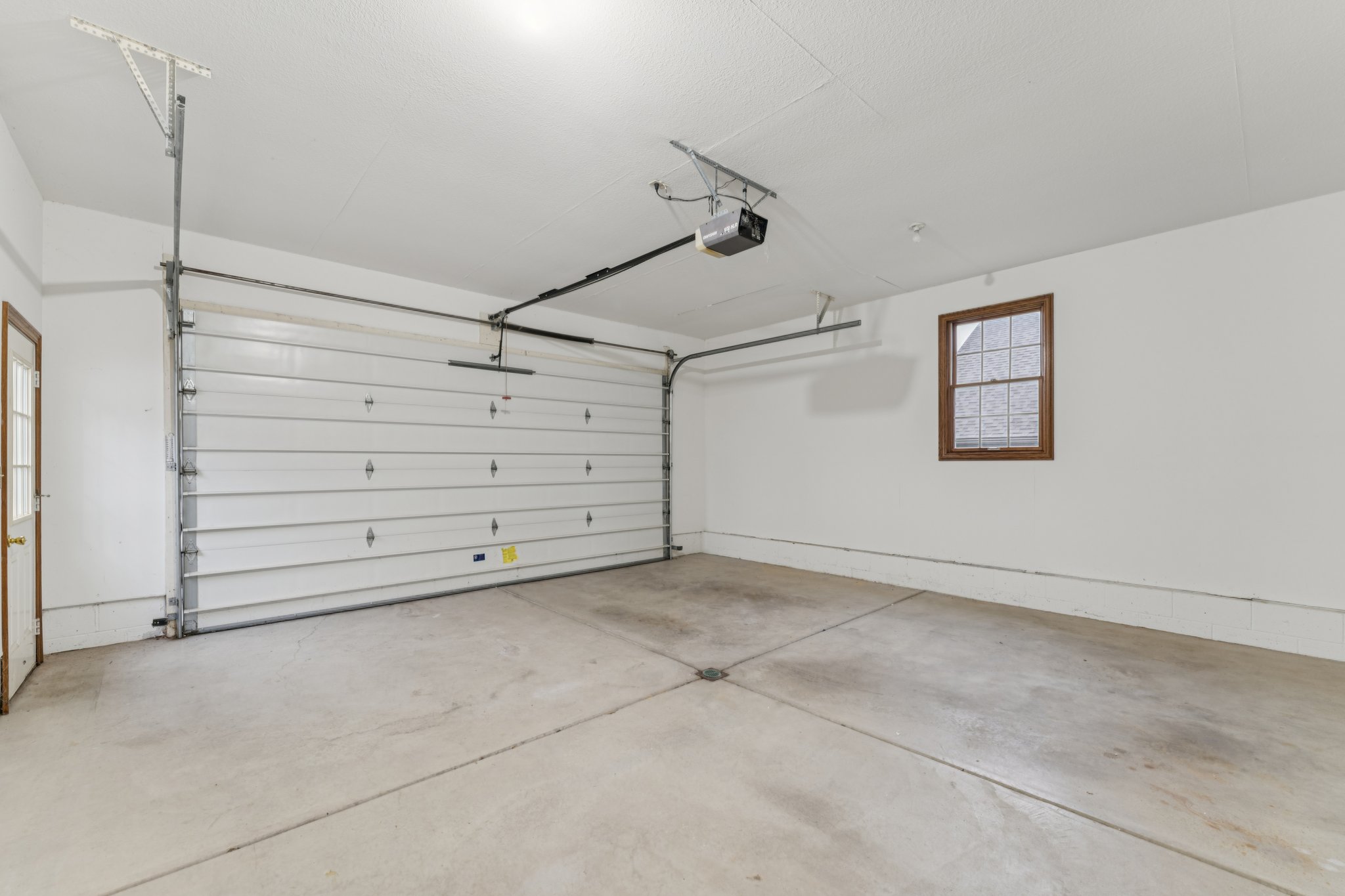 S Bayshore Dr-S1101-041.jpg