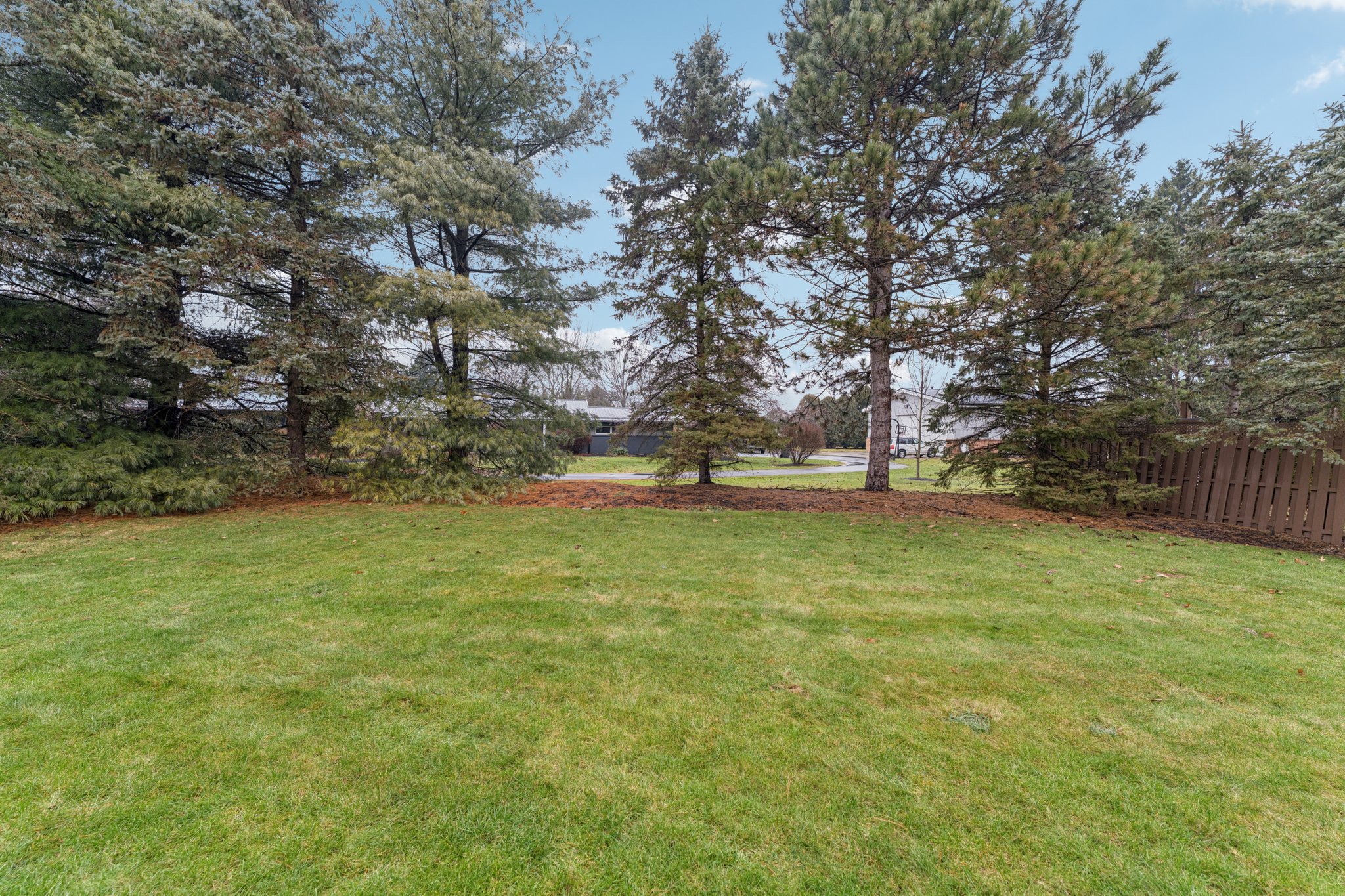 S Bayshore Dr-S1101-044.jpg