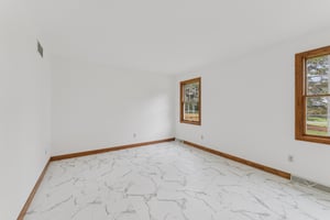 S Bayshore Dr-S1101-025.jpg